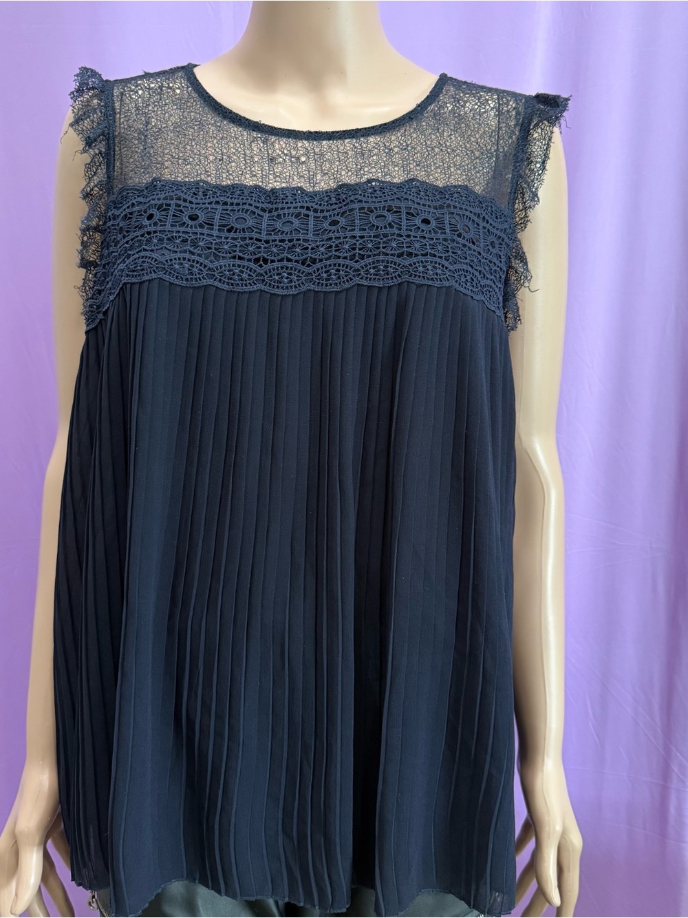 Nanette Lepore Navy Lace Yoke Pleated Sleeveless Camisole